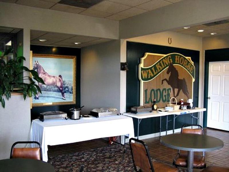 Walking Horse Lodge Lewisburg Bagian luar foto